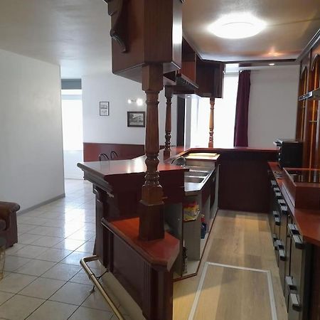 Appartement Au Bord Du Canal Montbard Esterno foto